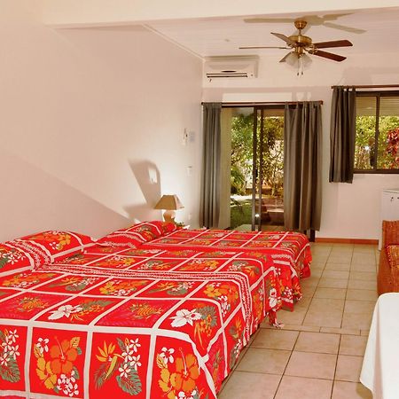 Pension Fare Maeva Huahine Buitenkant foto