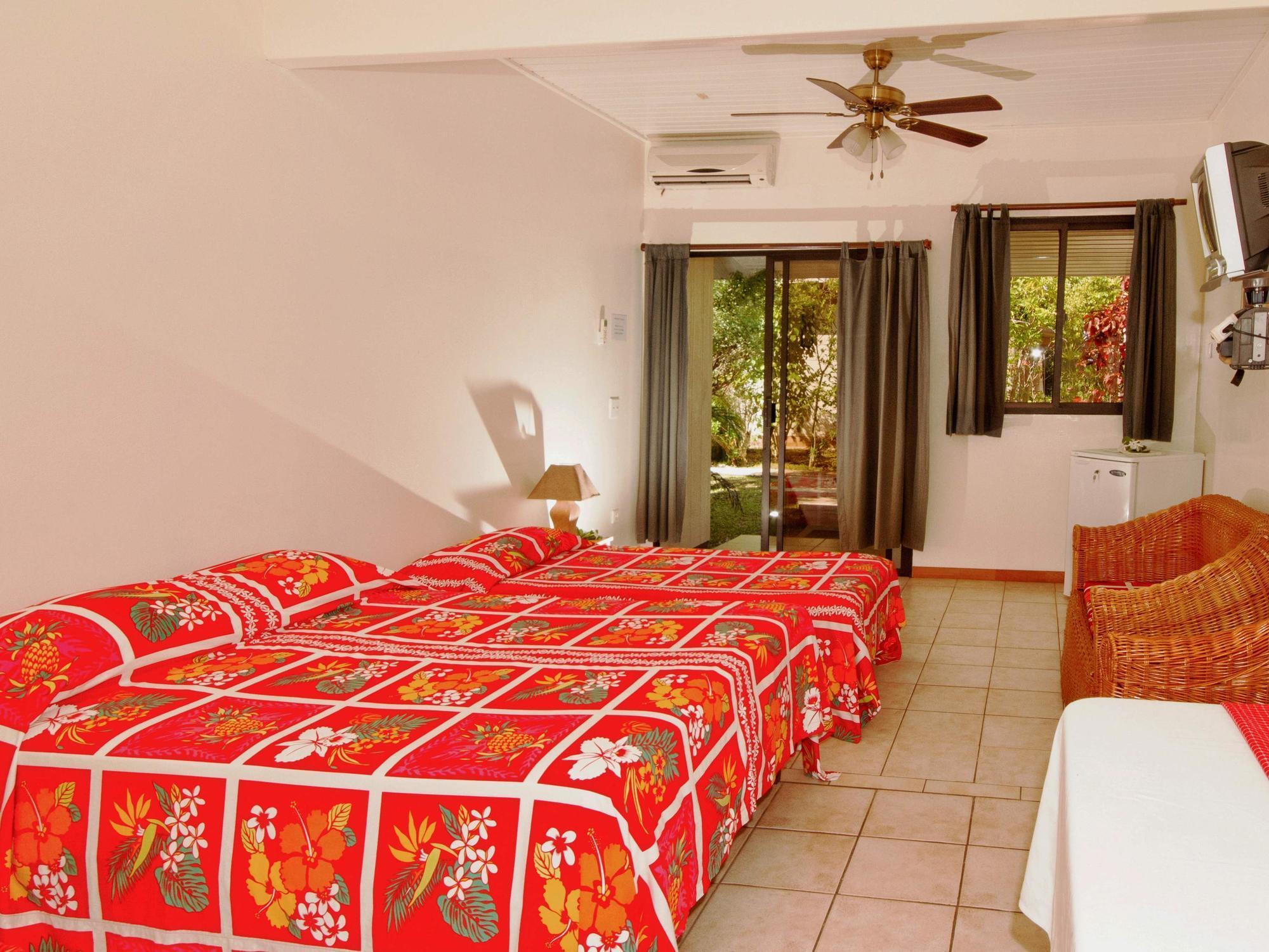Pension Fare Maeva Huahine Buitenkant foto